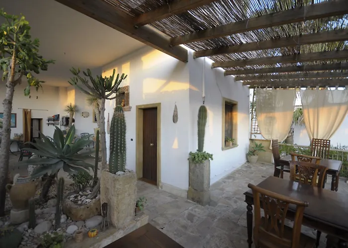 In Dimora Di Charme El Salento Bed & Breakfast 4*