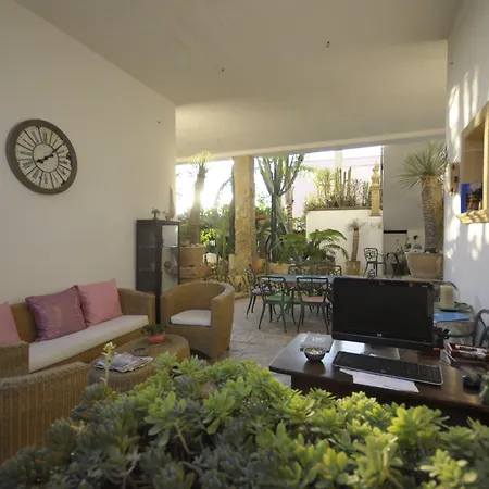 In Dimora Di Charme El Salento Bed & Breakfast 4*