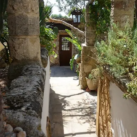 In Dimora Di Charme El Salento Bed & Breakfast 3*