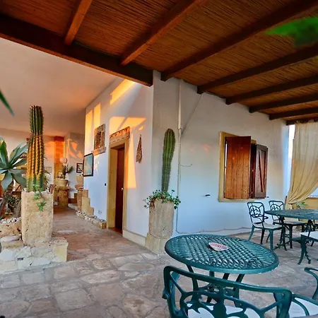 Bed & Breakfast In Dimora Di Charme El Salento 4*