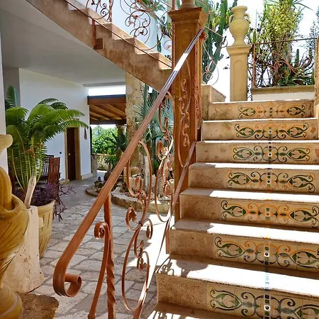 In Dimora Di Charme El Salento Bed & Breakfast 3*